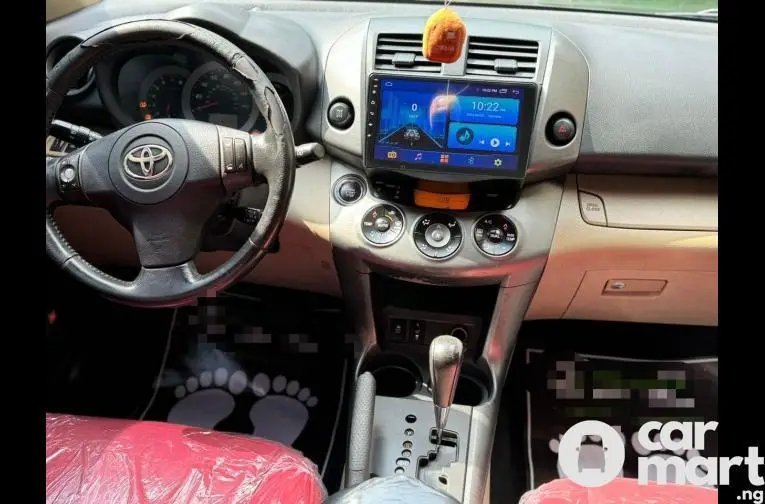 Premium Nigerian Used 2010 Facelifted to 2012 Toyota RAV4 Limited - 2/5