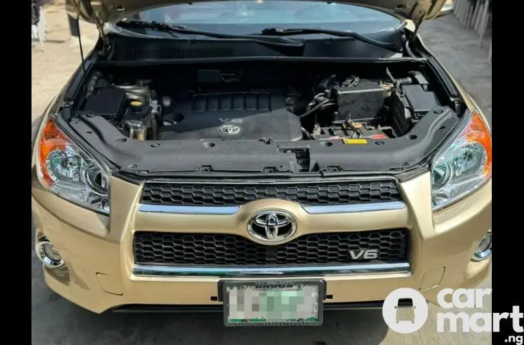 Premium Nigerian Used 2010 Facelifted to 2012 Toyota RAV4 Limited - 4/5