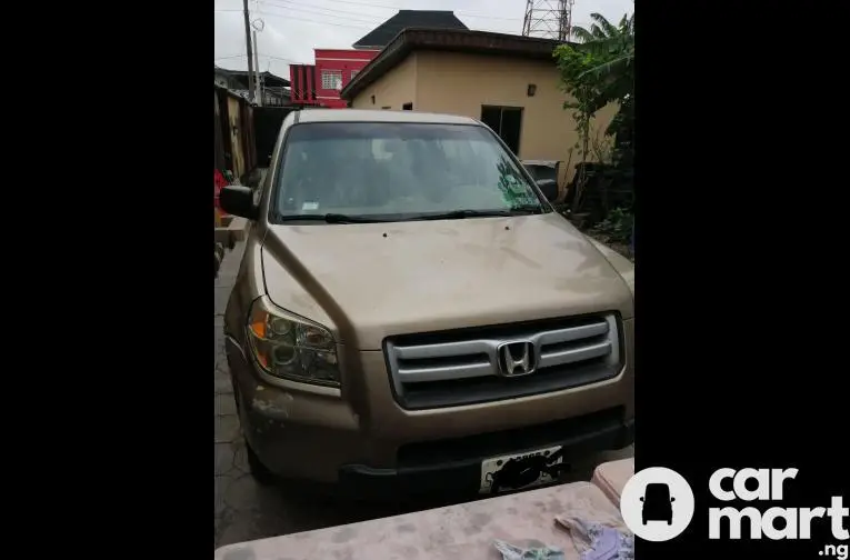 Nigerian used Honda pilot 2006 model - 1/4