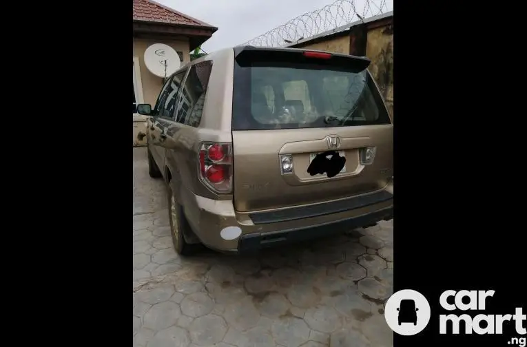 Nigerian used Honda pilot 2006 model - 2/4