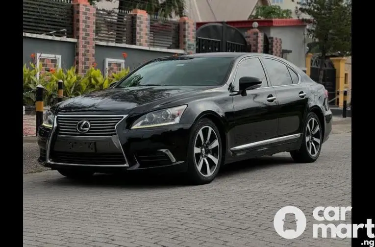 Tokunbo 2015 Lexus LS460 - 3/5