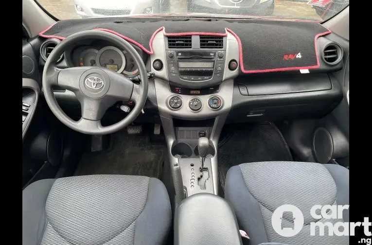 Premium Nigerian Used 2007 RAV4 Sport - 2/5