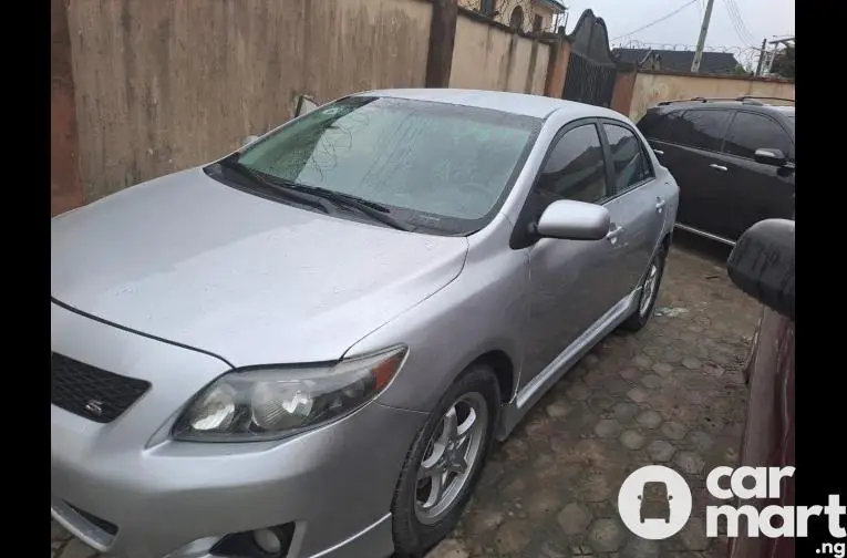 Clean Registered 2008 Toyota Corolla Sports - 4/5