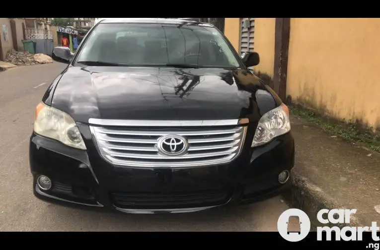 Used Toyota Avalon 2010