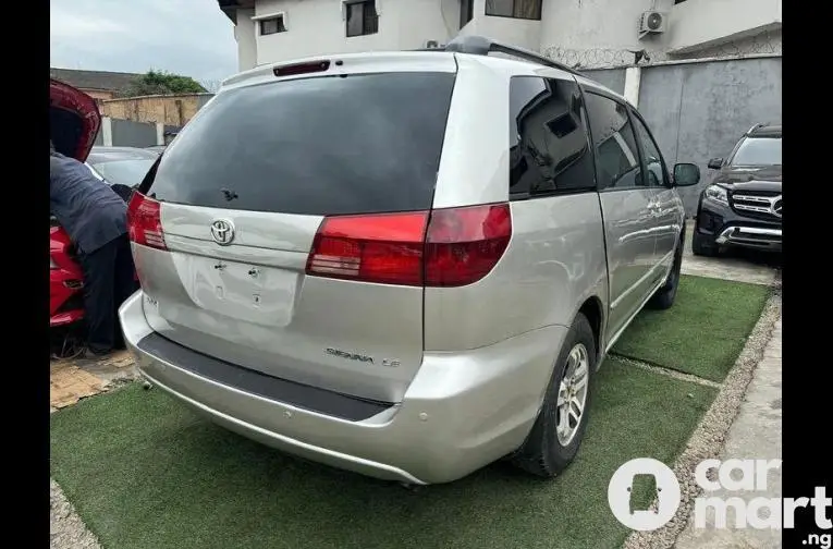 Pre-owned 2005 Toyota Sienna - 5/5