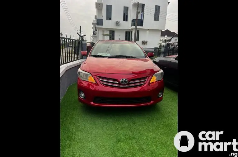 Pre-Owned 2013 Toyota Corolla - 3/5