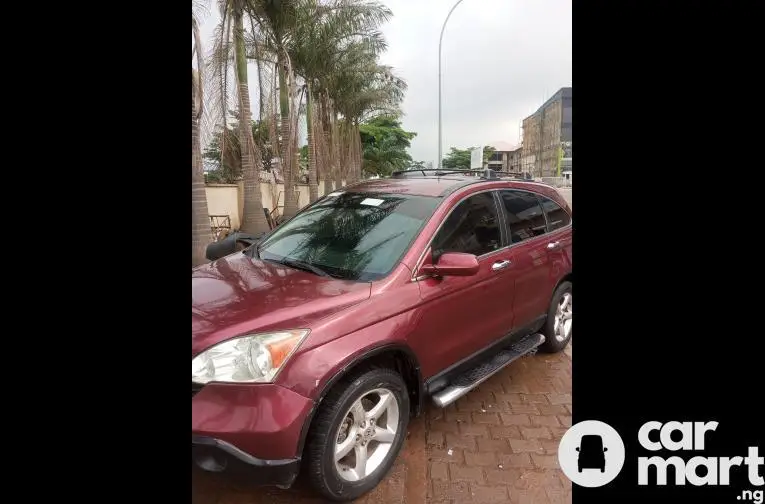 A clean Used Honda CRV 2008 - 4/4