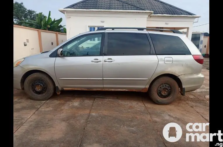 Used Toyota Siena 2005 - 5/5