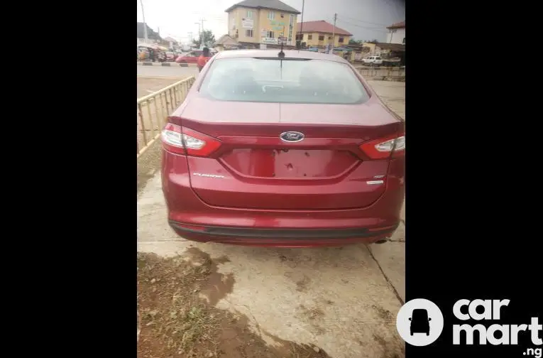 Neatly foreign used Ford fusion 2015 - 2/4