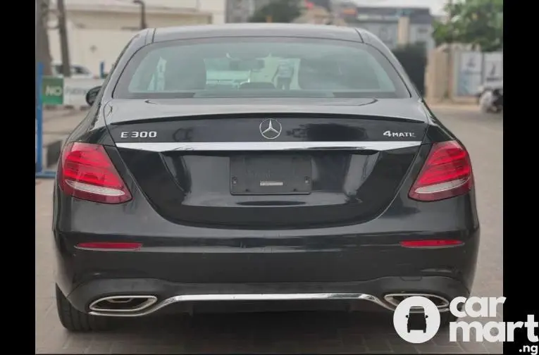 Pre-Owned 2017 Mercedes Benz E300 - 4/4