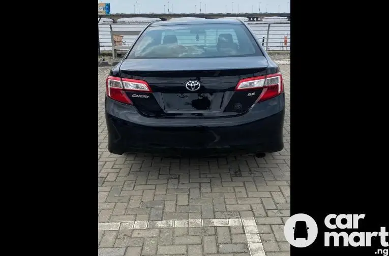 FOREIGN USED TOYOTA CAMRY SE 2014 Model - 5/5