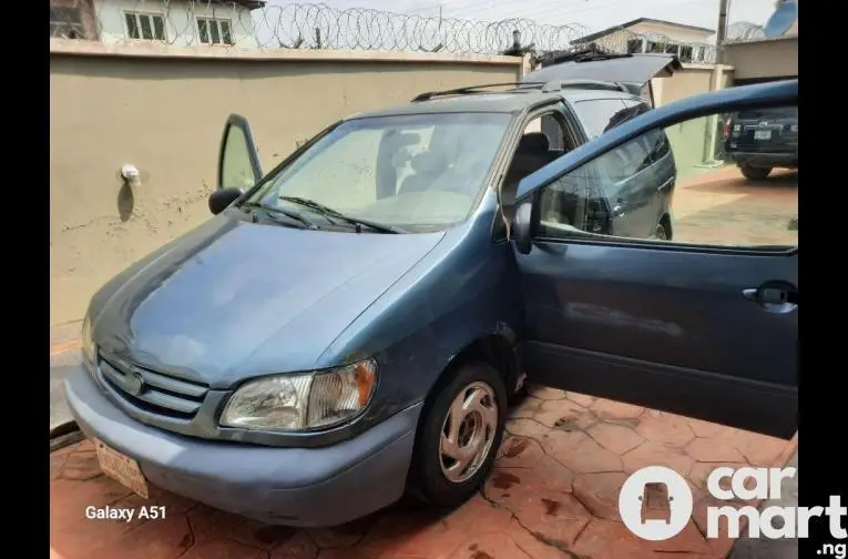 Used Toyota Sienna 2002 - 5/5