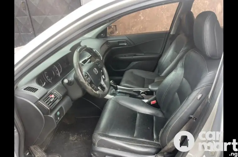 Tokunbo 2014 Honda Accord (Touring) - 3/5