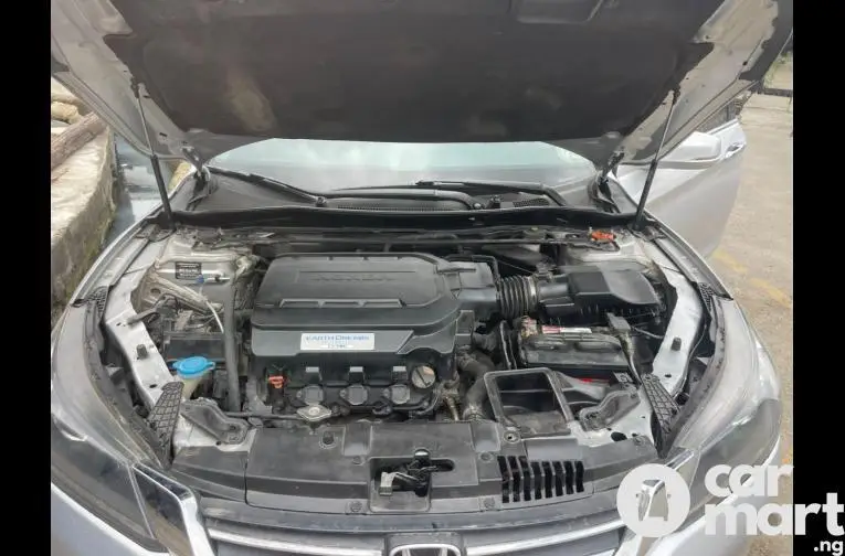 Tokunbo 2014 Honda Accord (Touring) - 4/5