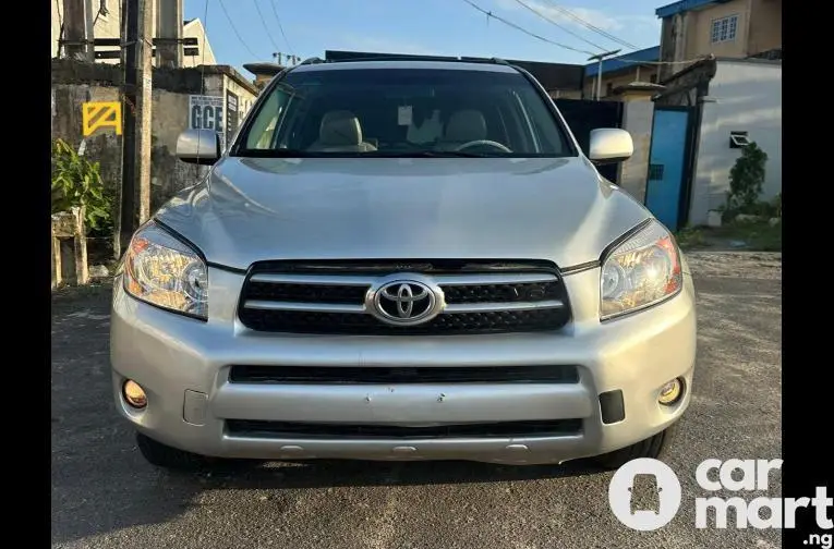 2008/09 Toyota Rav4 Premium - 1/5