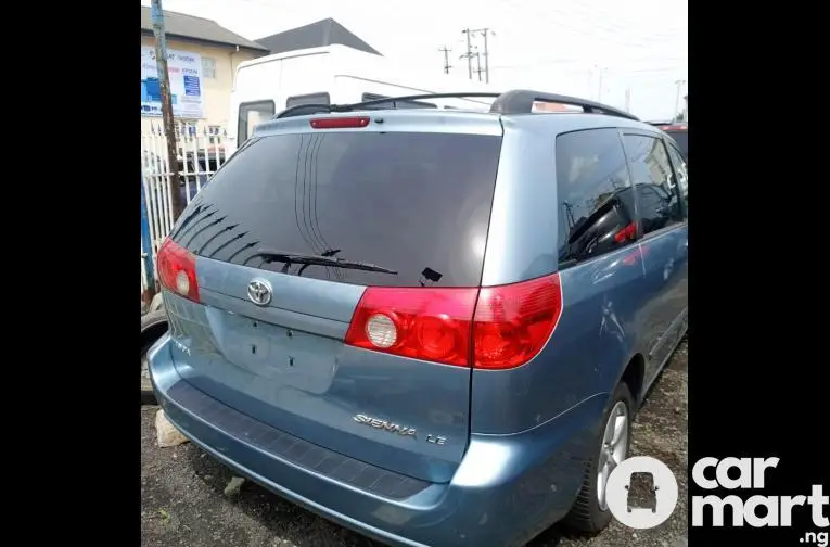 Toyota Sienna 2006 - 5/5