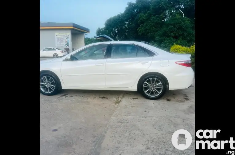 Used Toyota Camry Sport 2015 - 5/5