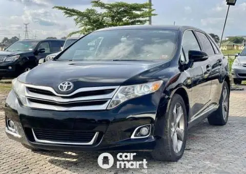 Foreign used 2015 Toyota Venza - 1/5