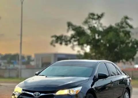 Foreign used 2016 Toyota Camry LE - 1/5