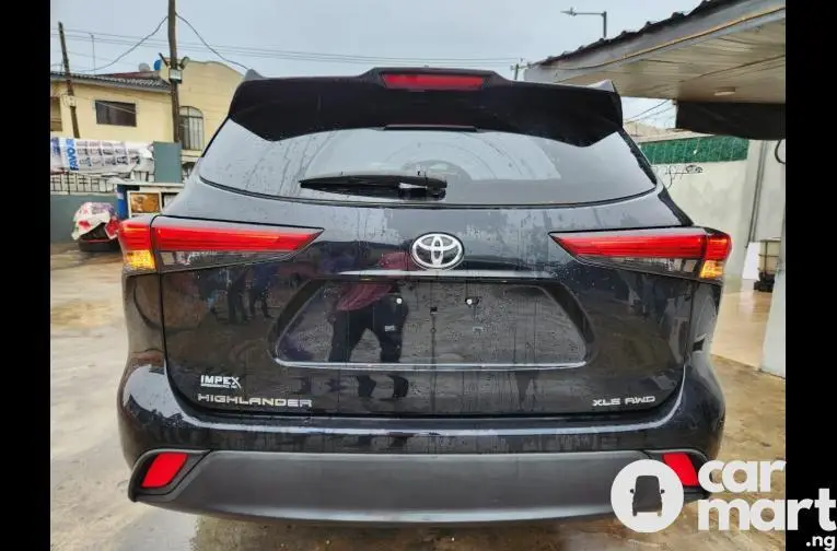 Toyota highlander 2020 xle, foreign used - 2/3