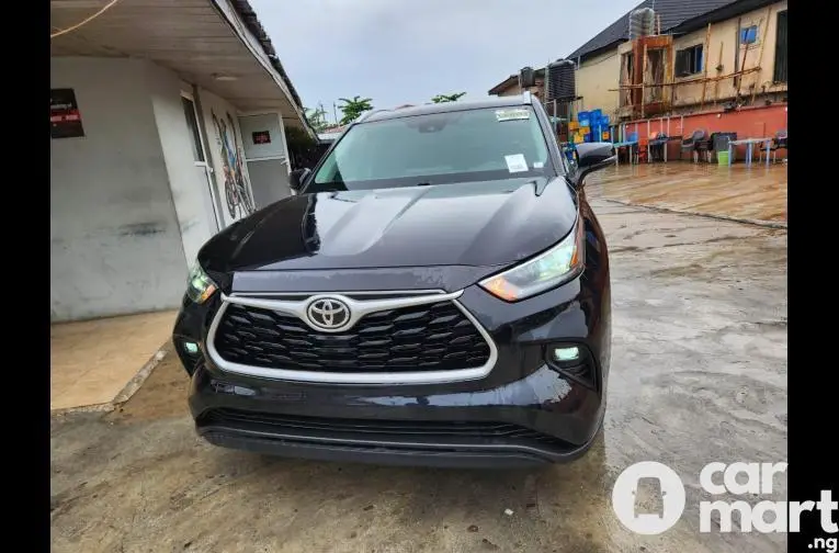 Toyota highlander 2020 xle, foreign used - 1/3