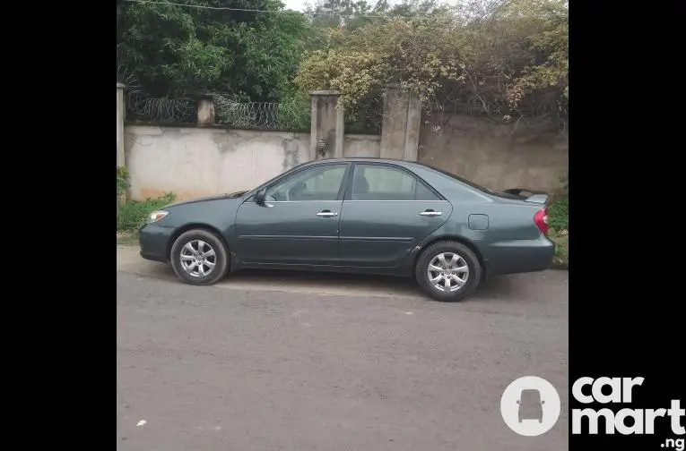 Used 2006 Toyota Camry - 2/5