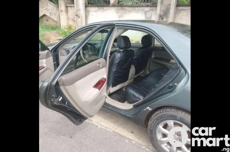 Used 2006 Toyota Camry - 3/5