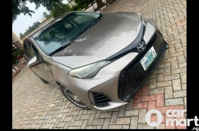 Used 2017 Toyota Corolla - 2/4