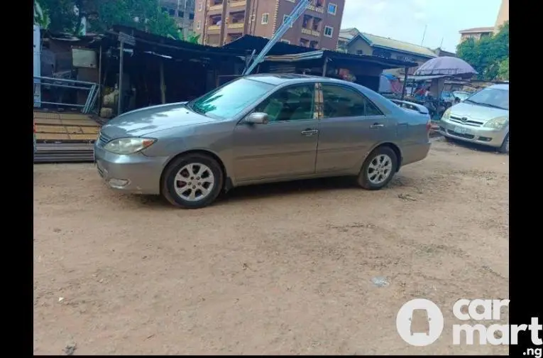 Used 2005 Toyota Camry - 1/4