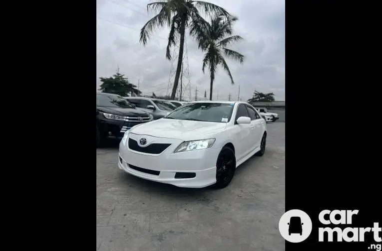 Pre-Owned 2008 Toyota Camry SE - 1/4