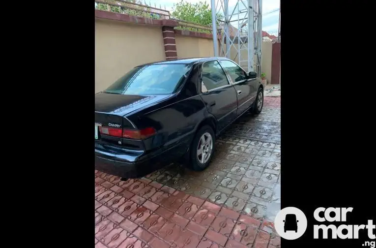 Used 2002 Toyota Camry - 2/5