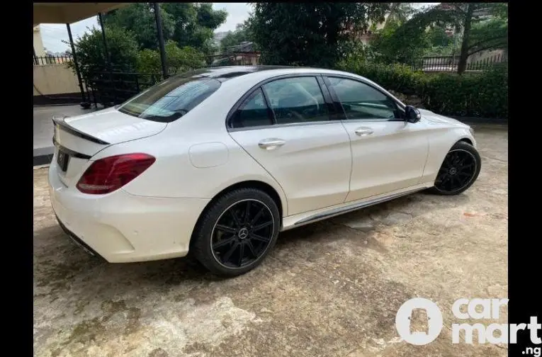 2016 Mercedes Benz C300 AMG - 2/4