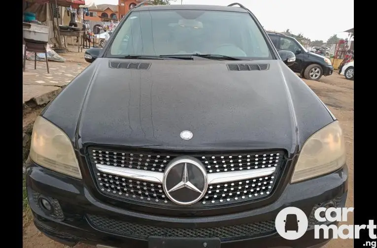 2009 ML 350 4matic..Clean in and out