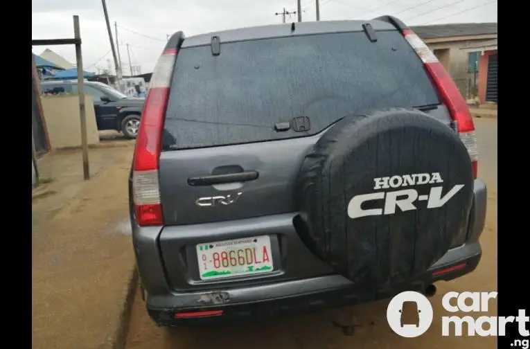 Clean Registered 2005 Honda CRV - 5