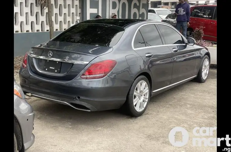 Foreign Used 2016 Mercedes benz C300 - 5/5