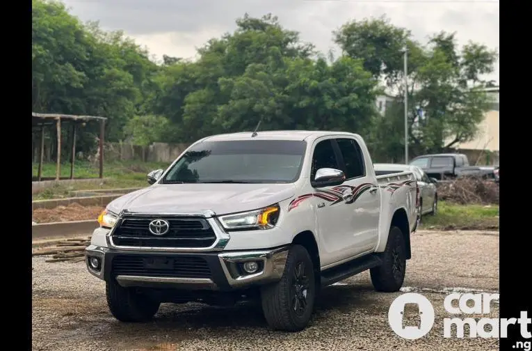 BRAND NEW 2021 TOYOTA HILUX - 1/5