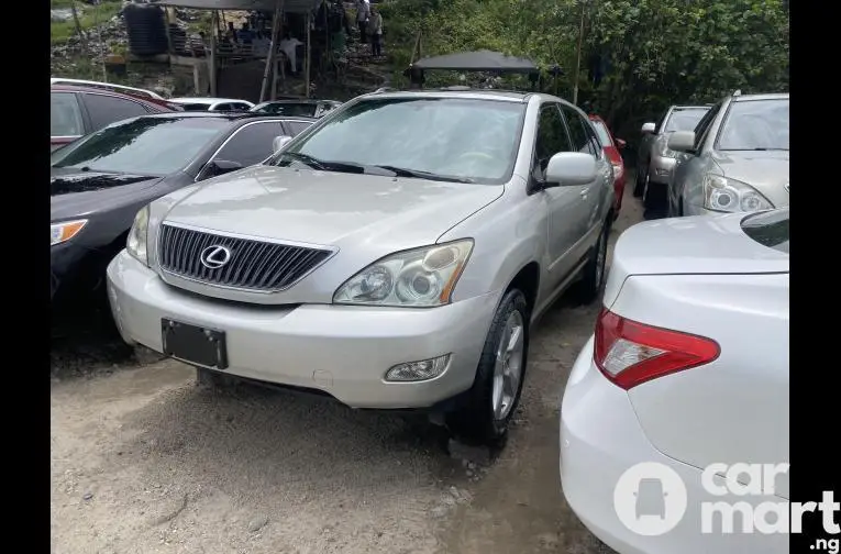 Foreign Used 2006 Lexus RX330 - 2/5