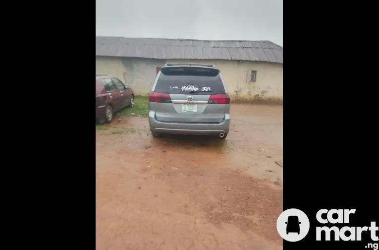 Used 2005 Toyota Sienna - 4