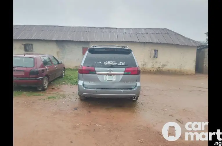 Used 2005 Toyota Sienna - 5/5