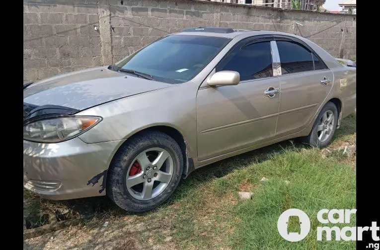 Used 2005 Toyota Camry - 3/5