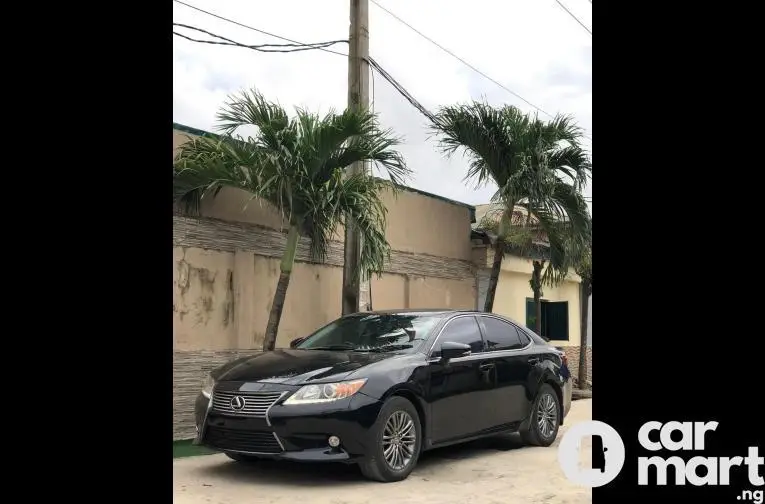 Pre-Owned 2013 Lexus ES350 - 1