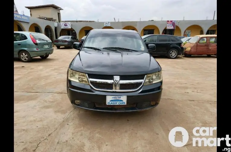 Super Clean Dodge Journey 2010 - 1/5