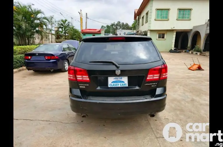 Super Clean Dodge Journey 2010 - 4/5