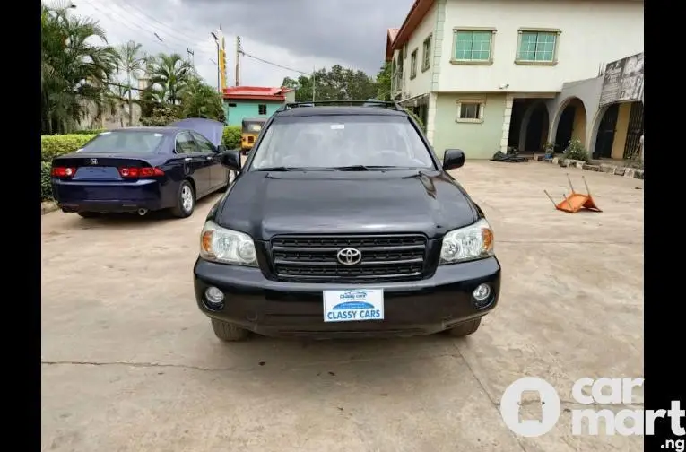 Super Clean Toyota Highlander - 1/5