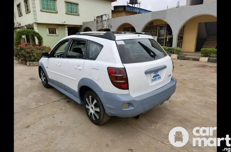 Super Clean 2002 Pontiac Vibe - 1