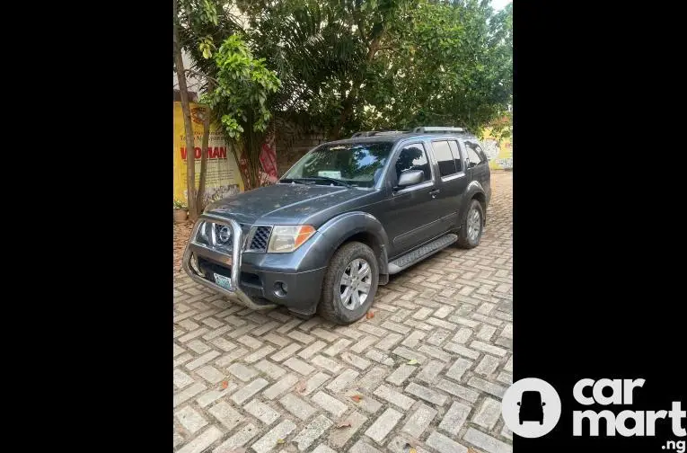 Used Nissan Pathfinder 2005 - 4/5