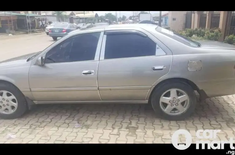 Clean Registered 2002 Toyota Camry - 4/5