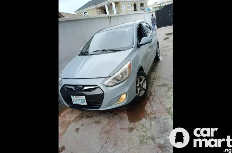 Super Clean 2013 Hyundai Accent With Android Screen