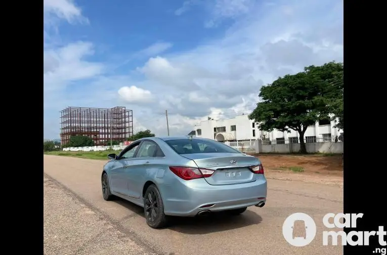 Belgium Clean Hyundai Sonata 2011