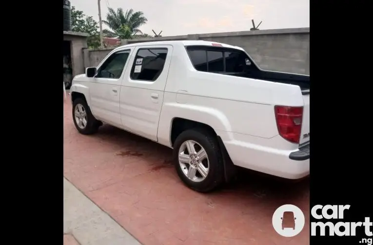 Cheap Tokunbo 2011 Honda Ridgeline - 2/5